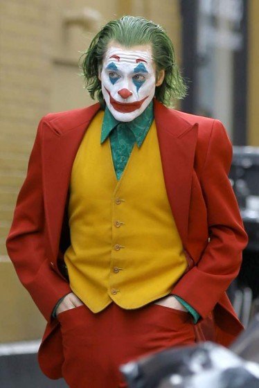 Joker Joaquin Phoenix Red Suit - PINESMAX