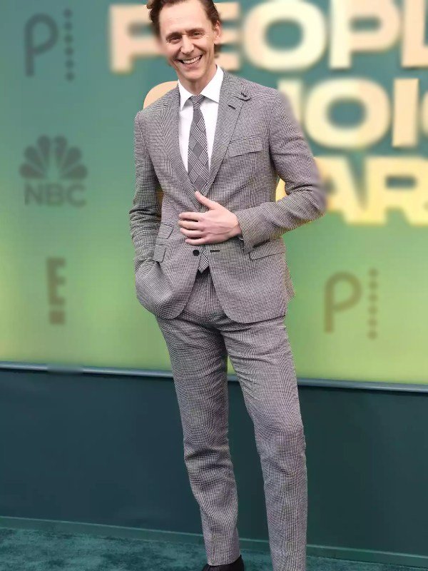 Tom Hiddleston 2024 People’s Choice Awards Checkered Suit