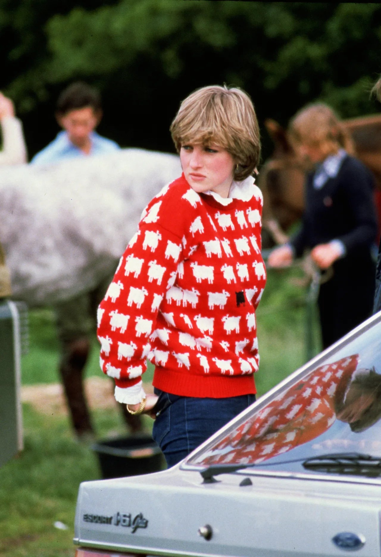 Princess Diana Black Sheep Sweater - PINESMAX