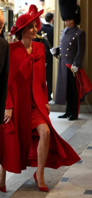 Kate Middleton 2023 Red Bow Cape Coat - PINESMAX
