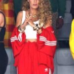 Blake-Lively-Super-Bowl-LVIII-2024-Red-Tracksuit