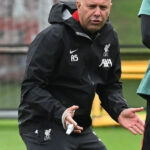 liverpool-fc-arne-slot-black-parachute-jacket-41511958085888