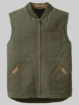 weapons-2025-josh-brolin-green-vest-1166991841